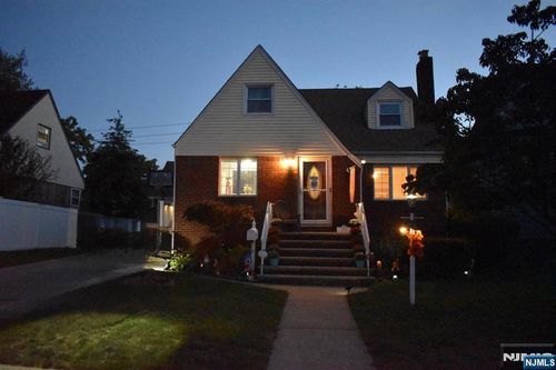 39-16 Northern Dr, Fair Lawn, NJ, 07410-4821 | Card Image