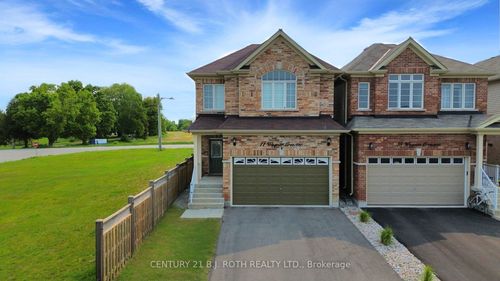 11 Wagner Cres, Angus, ON, L0M1B6 | Card Image
