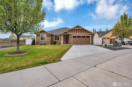 1202 Fairway Dr Ne, Moses Lake, WA, 98837-9156 | Card Image
