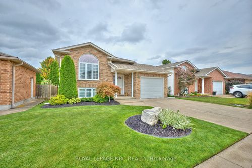 8105 Citation Rd, Niagara Falls, ON, L2H3H7 | Card Image