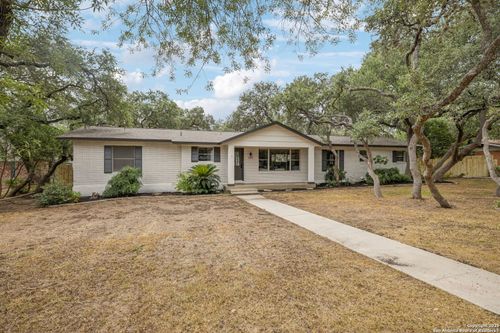 320 El Portal Dr, Hollywood Park, TX, 78232-2110 | Card Image