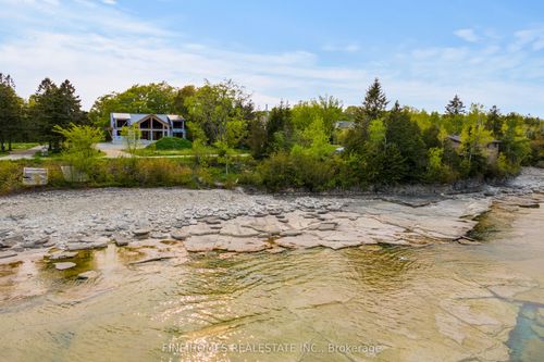 243 Isthmus Bay Rd, Lions Head, ON, N0H1W0 | Card Image