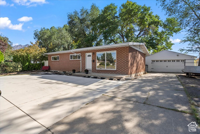 6400 , Murray, UT 84121