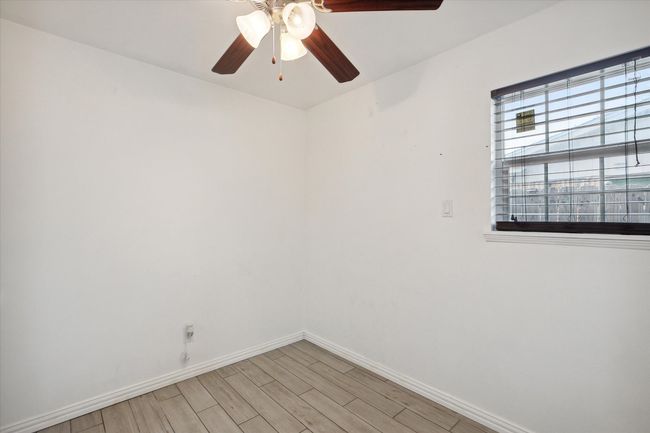 2100 Rockmoor Dr, House other with 3 bedrooms, 2 bathrooms and null parking in Edgecliff Village TX | Image 27
