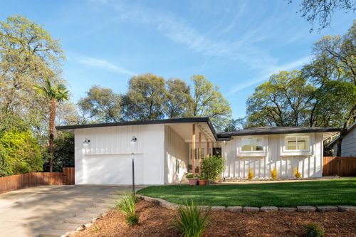 952 King Henry Way, El Dorado Hills, CA, 95762-4140 | Card Image