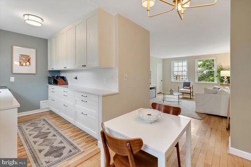 b1-3347 S Stafford St, ARLINGTON, VA, 22206-1927 | Card Image