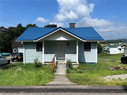 906 Allegheny Ave, New Kensington, PA, 15068-2000 | Card Image