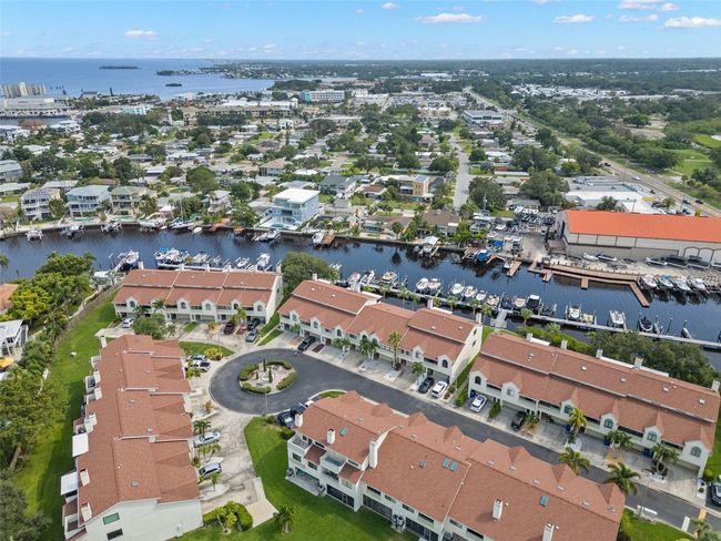 2376 Hanover Dr, Townhouse with 3 bedrooms, 3 bathrooms and null parking in DUNEDIN FL | Image 31