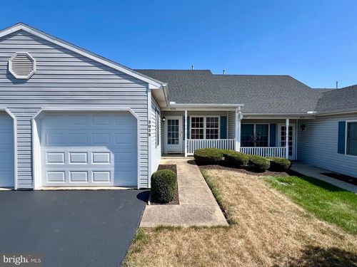 3035 Village Cir W, YORK, PA, 17404-8472 | Card Image