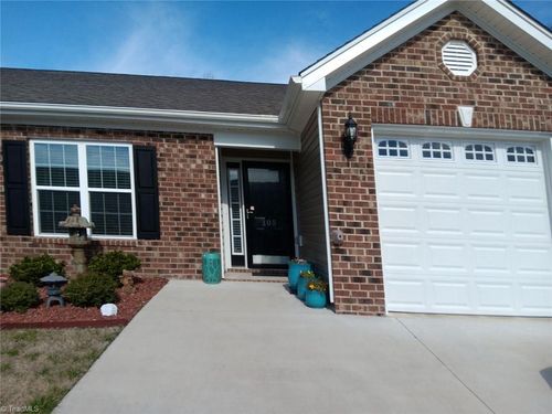 105 Oak Ridge Drive, Archdale, NC, 27263 | Card Image