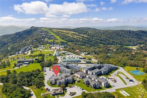 1313-301 Pinnacle Inn Rd, Beech Mountain, NC, 28604-7479 | Card Image