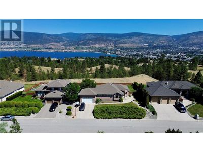 1893 Sandstone Dr, House other with 3 bedrooms, 2 bathrooms and 2 parking in Penticton BC | Image 3