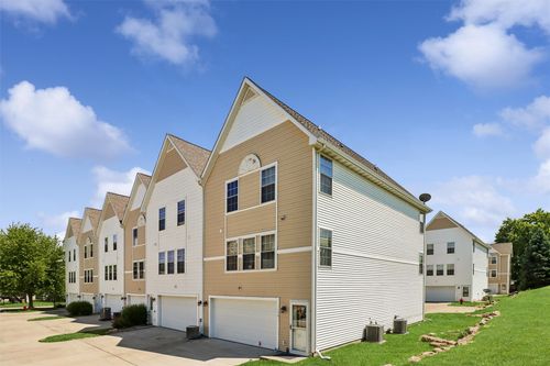 1132 10th Avenue Nw, Altoona, IA, 50009 | Card Image