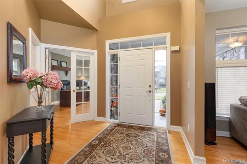 4618 Waterbury Dr, Clarkston, MI, 48348-5046 | Card Image