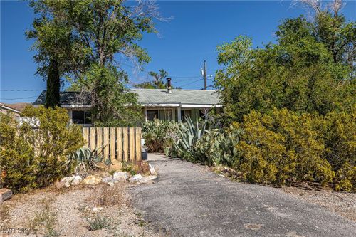 200 W Hoyt St, Beatty, NV, 89003-0800 | Card Image