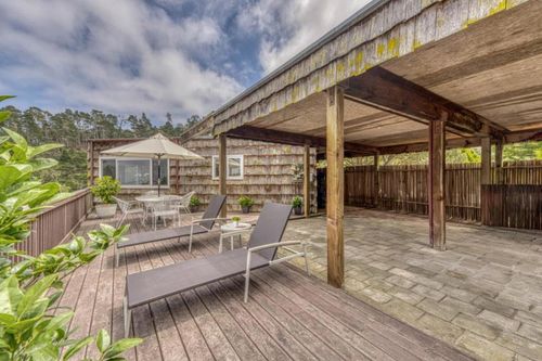 17 Via Castanada, Monterey, CA, 93940-6035 | Card Image