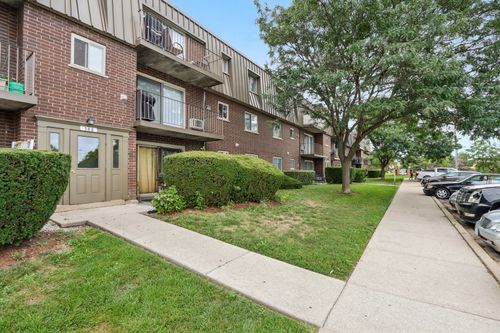1a-586 Fairway View Dr, Wheeling, IL, 60090-3816 | Card Image