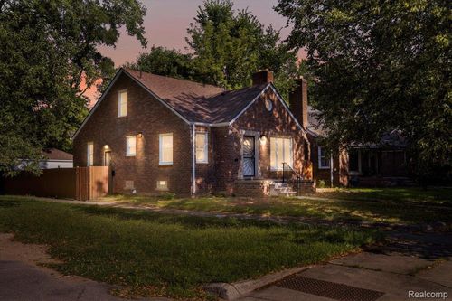 17420 Edinborough Rd, Detroit, MI, 48219-4213 | Card Image