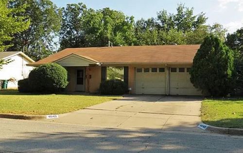 4649 Highgrove Dr, Fort Worth, TX, 76132-2313 | Card Image