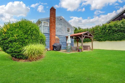 25 Pinehurst St, Lido Beach, NY, 11561-5022 | Card Image