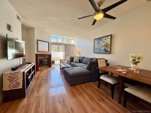 992 S Country Glen Way, Anaheim, CA, 92808-2608 | Card Image