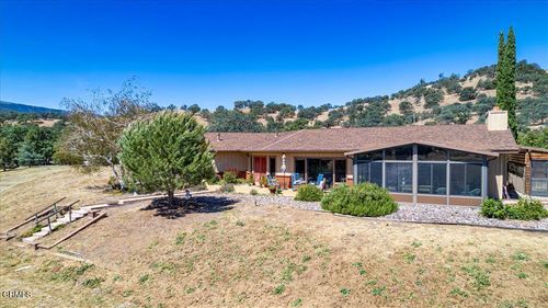 20476 Old Town Rd, Tehachapi, CA, 93561-8829 | Card Image