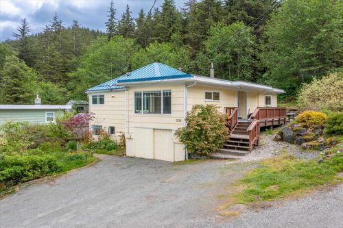 1215 5th St, Douglas, AK, 99824-5328 | Card Image