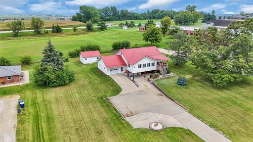 302 W Main St, Urbana, IA, 52345-9090 | Card Image