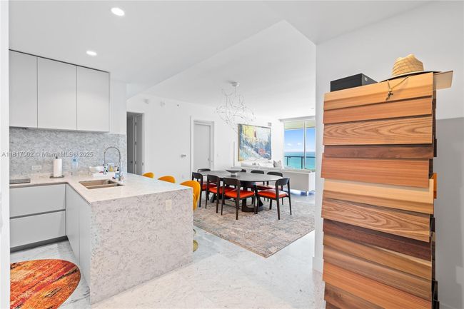 APT-1602 - 5775 Collins Ave, Condo with 2 bedrooms, 3 bathrooms and null parking in Miami Beach FL | Image 76