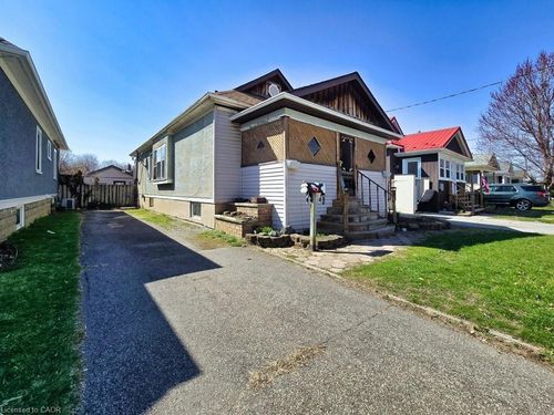37 Kernahan Street, St Catharines, ON, L2R4T1 | Card Image