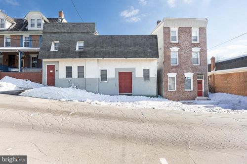 69 Harry St, CONSHOHOCKEN, PA, 19428-2071 | Card Image