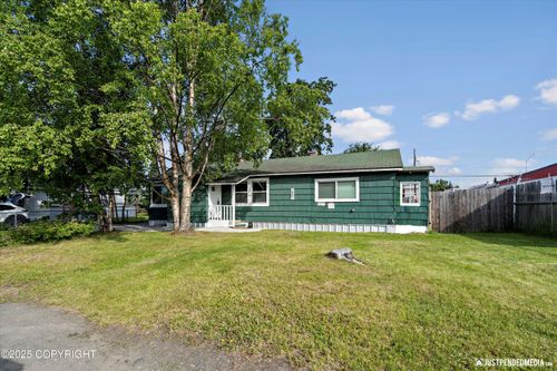 1801 Cleveland Ave, Anchorage, AK, 99517-2691 | Card Image