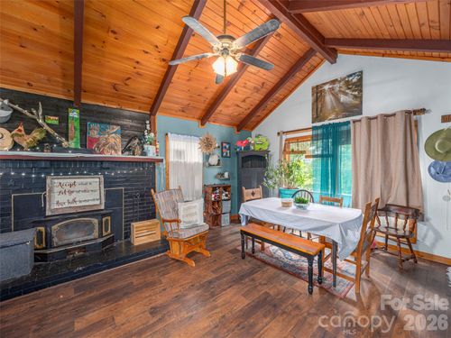 337 Hamer Ave, Waynesville, NC, 28786-3561 | Card Image