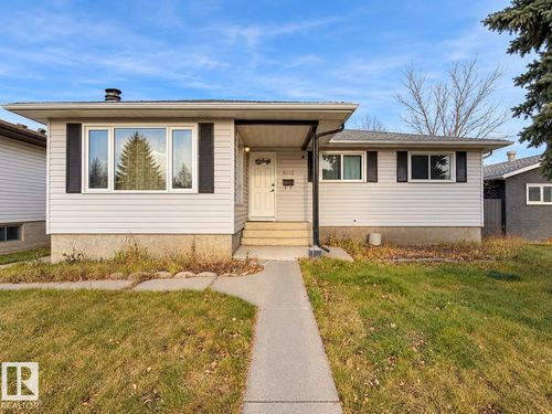 8412 35 Ave Nw, Edmonton, AB, T6K0C6 | Card Image