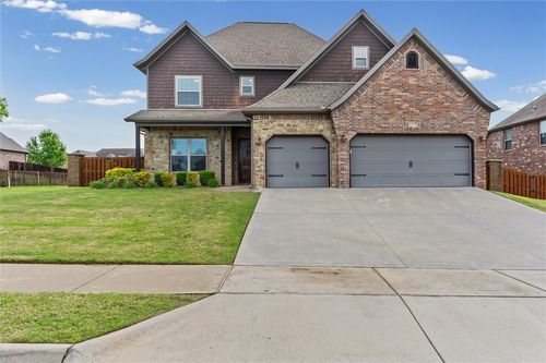 6401 S 47th St, Rogers, AR, 72758-8621 | Card Image