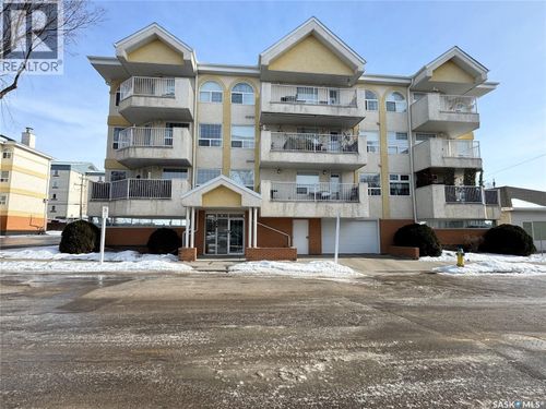 1152 103rd St, North Battleford, SK, S9A1K6 | Card Image