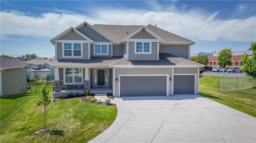 6108 Lewis Dr, Shawnee, KS, 66226-3618 | Card Image