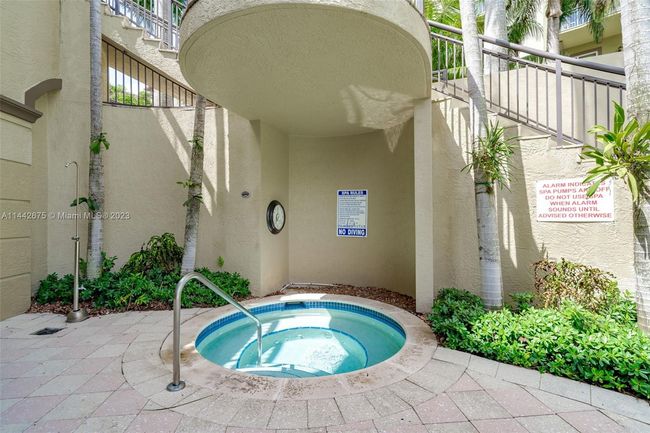 APT-305 - 2633 Ne 14 Th Ave, Condo with 2 bedrooms, 2 bathrooms and null parking in Wilton Manors FL | Image 69