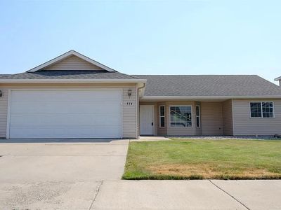 514 E Norma Lee Ave, Home with 4 bedrooms, 2 bathrooms and null parking in Medical Lake WA | Image 1