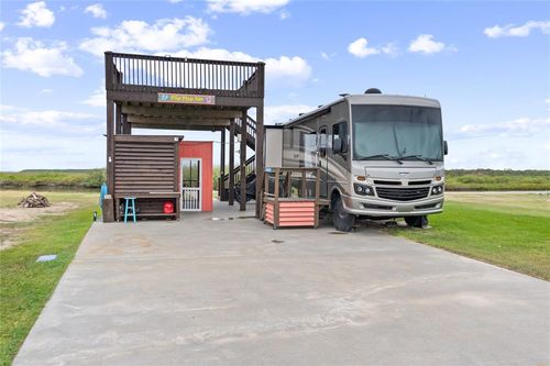 1471 Van Zant, Gilchrist, TX, 77617 | Card Image