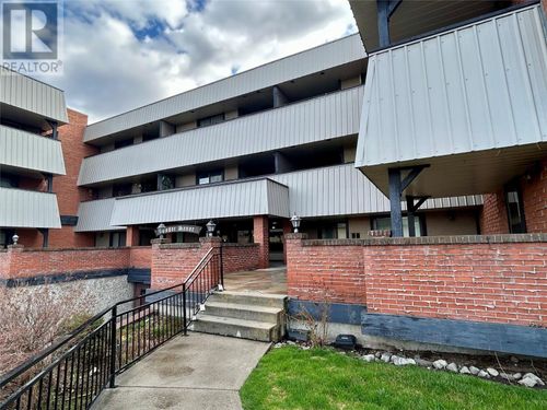 335-1665 Ufton Crt, Kelowna, BC, V1Y8G7 | Card Image