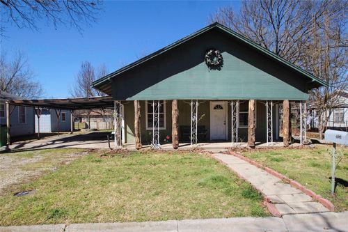 923 S Wine St, Gainesville, TX, 76240-5867 | Card Image