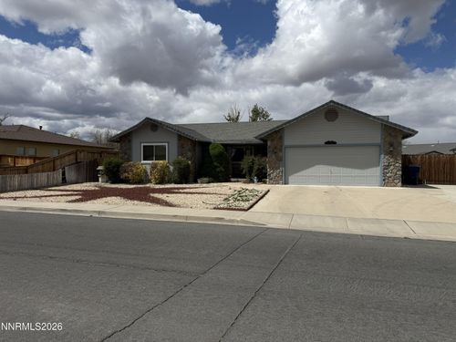 685 Palomino Dr, Fernley, NV, 89408-9534 | Card Image