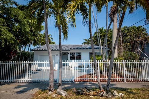 2221 Sw 13th St, Miami, FL, 33145-1323 | Card Image