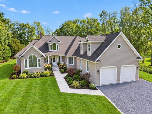 1320 Breakwater Rd, Mattituck, NY, 11952-3406 | Card Image