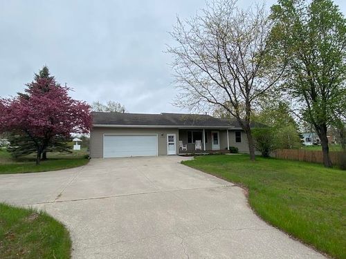 10200 Riley Rd, Interlochen, MI, 49643-9701 | Card Image