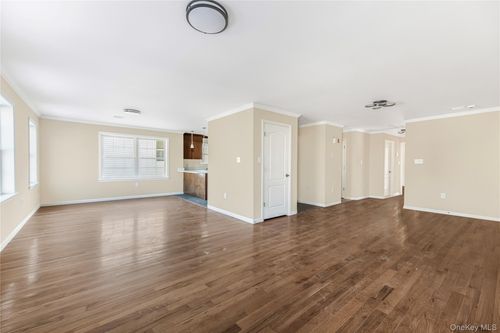 316 E 4th St, Mount Vernon, NY, 10553-1549 | Card Image