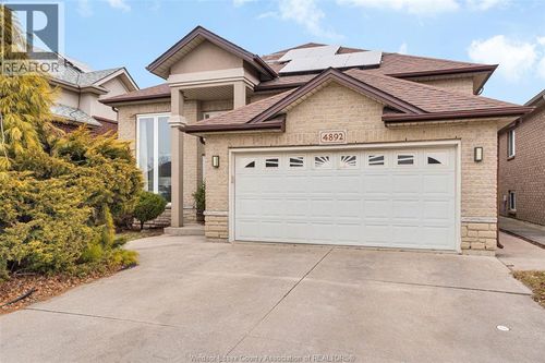 4892 Barcelona Cres, Windsor, ON, N9G3G1 | Card Image