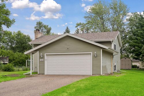 11843 Marigold St Nw, Coon Rapids, MN, 55433-2727 | Card Image