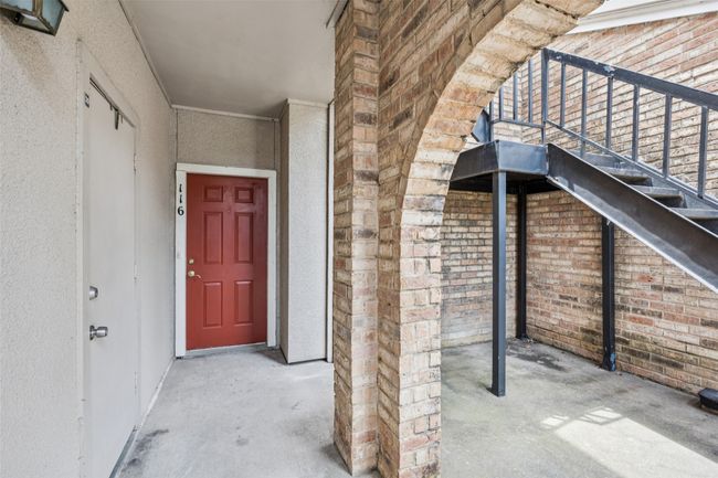 First floor entry - ZERO stairs | Image 8